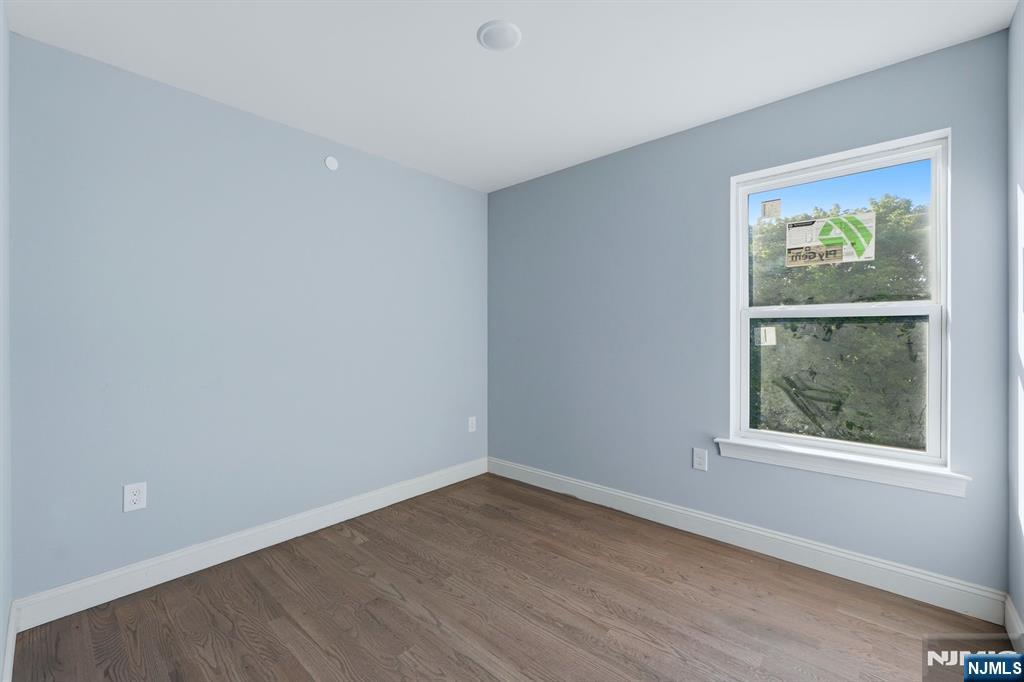 339 Court Street Property Photo 27