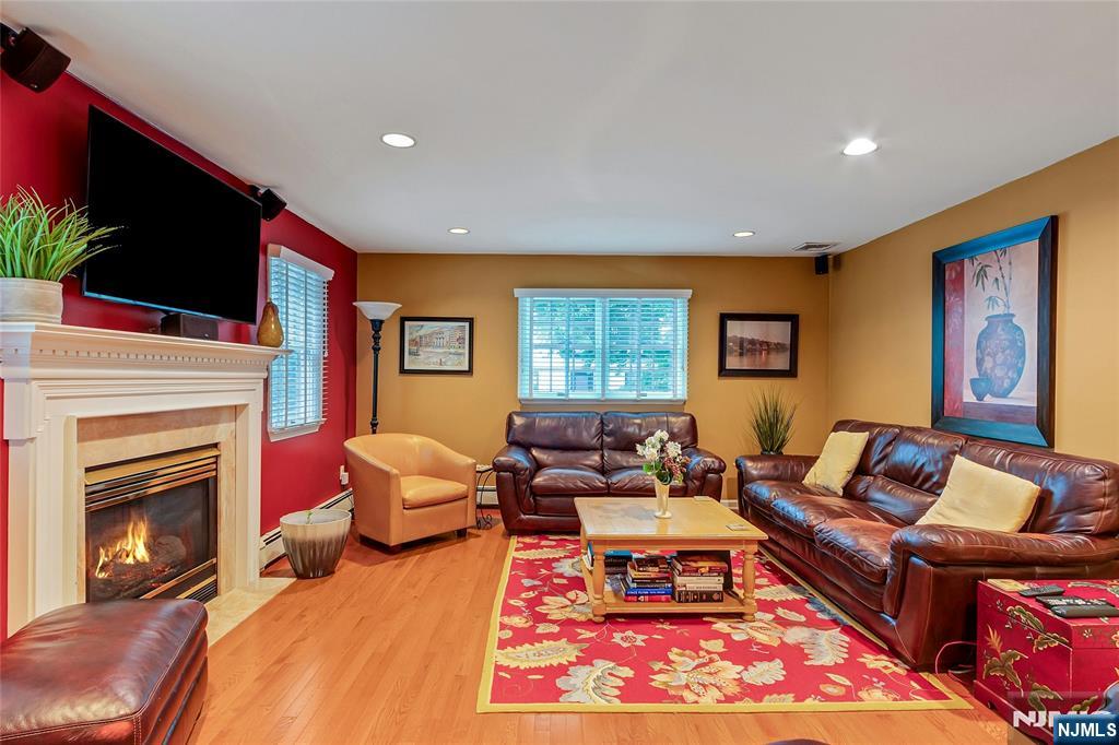 15 Colonial Road Property Photo 14