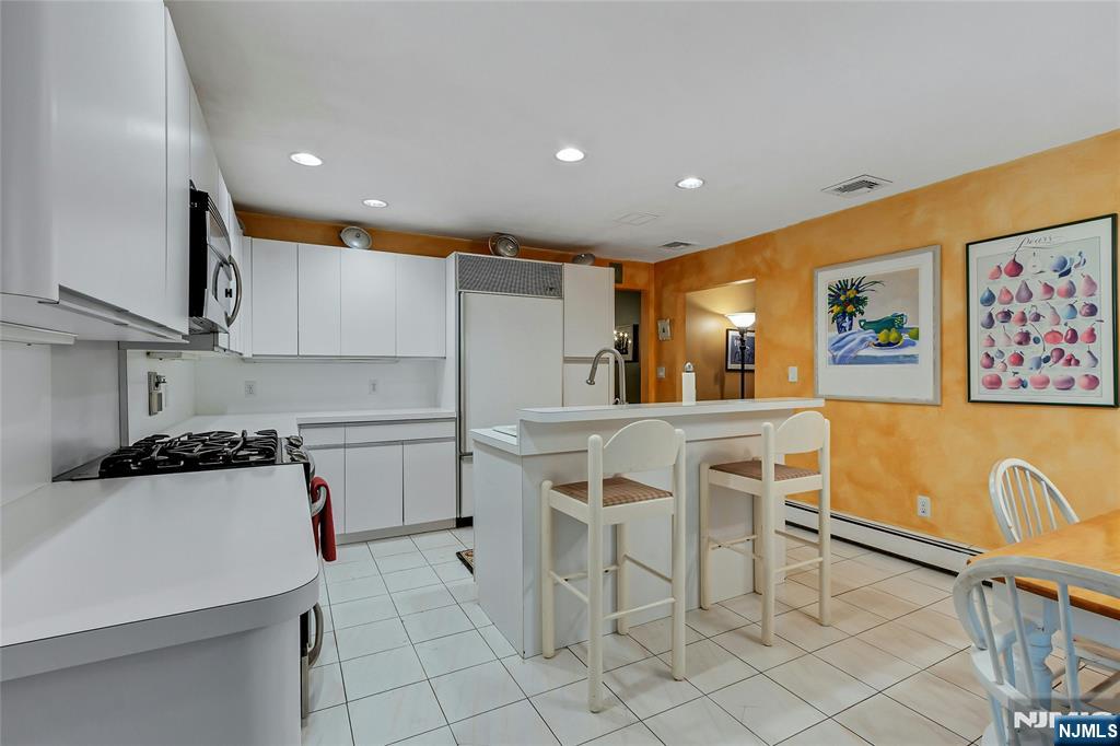 15 Colonial Road Property Photo 15