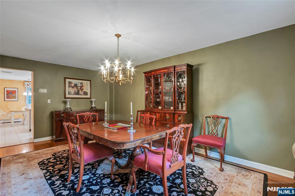 15 Colonial Road Property Photo 21