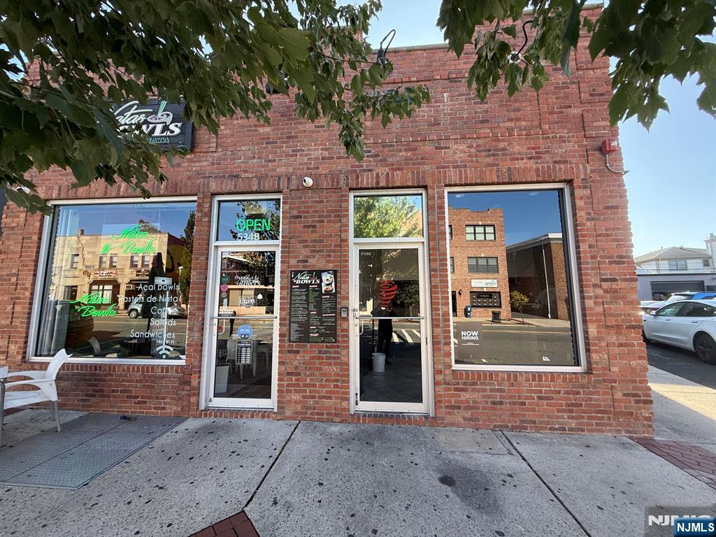 534 Kearny Avenue Store Right Property Photo 1