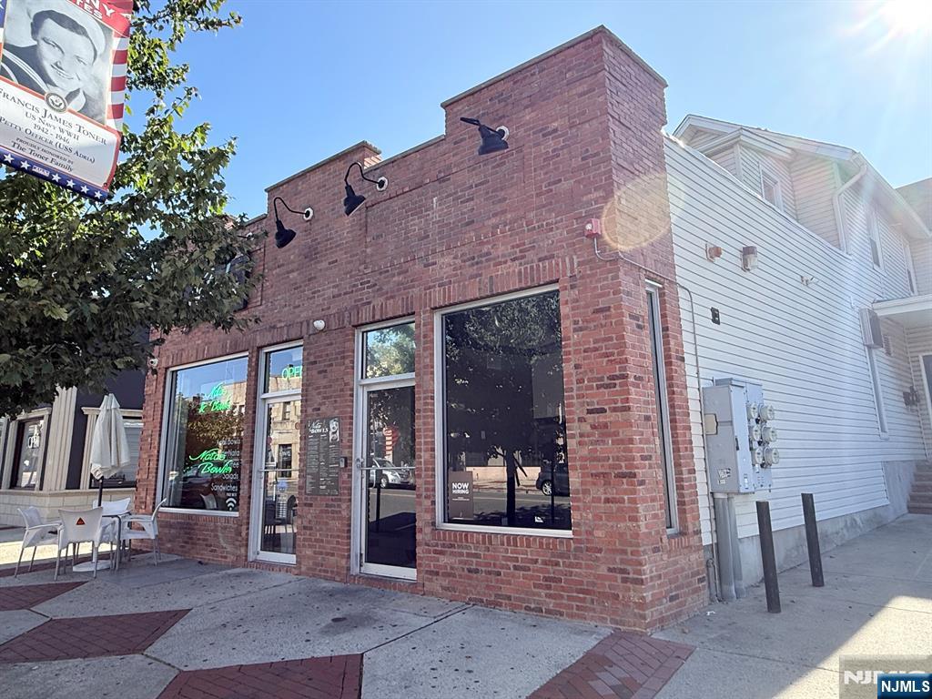 534 Kearny Avenue Store Right Property Photo 2
