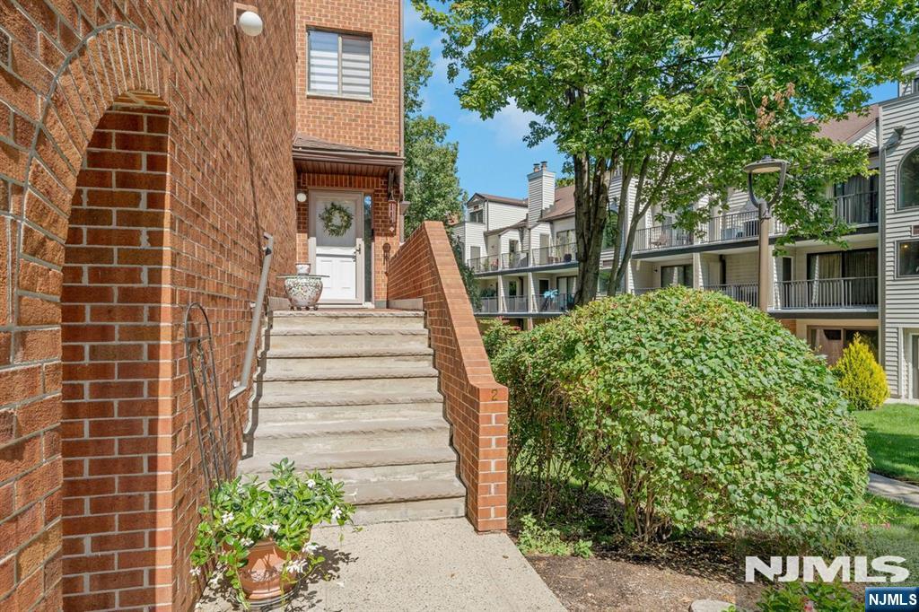 2 Eliot Court Property Photo 2