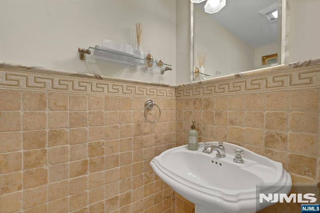 2 Eliot Court Property Photo 13