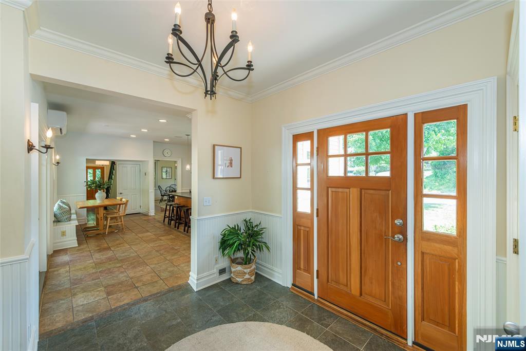 181 Sunset Avenue Property Photo 3