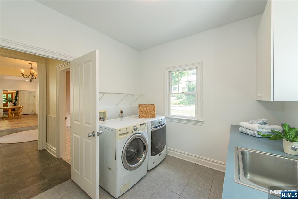 181 Sunset Avenue Property Photo 9