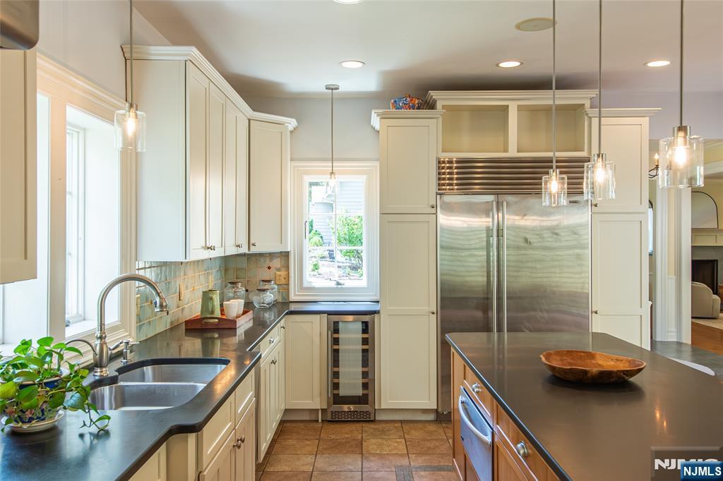 181 Sunset Avenue Property Photo 23