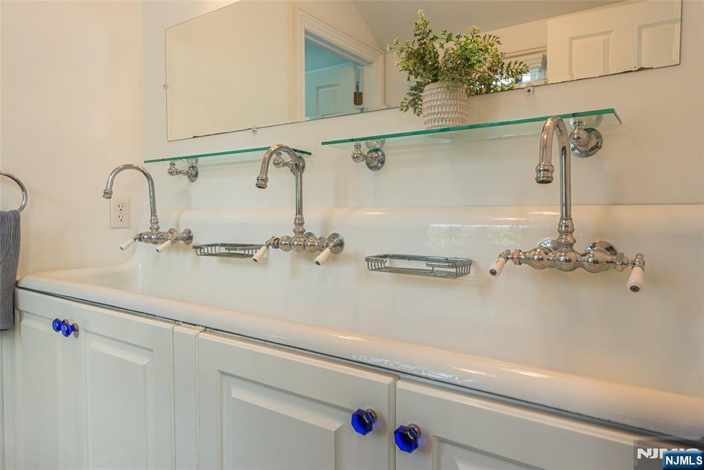 181 Sunset Avenue Property Photo 34