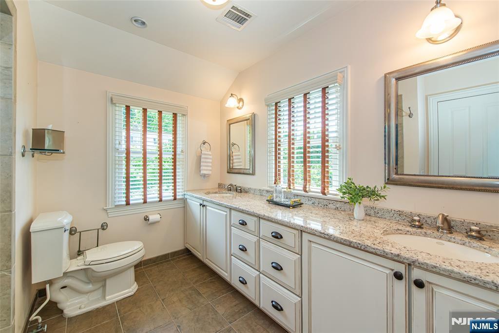 181 Sunset Avenue Property Photo 38