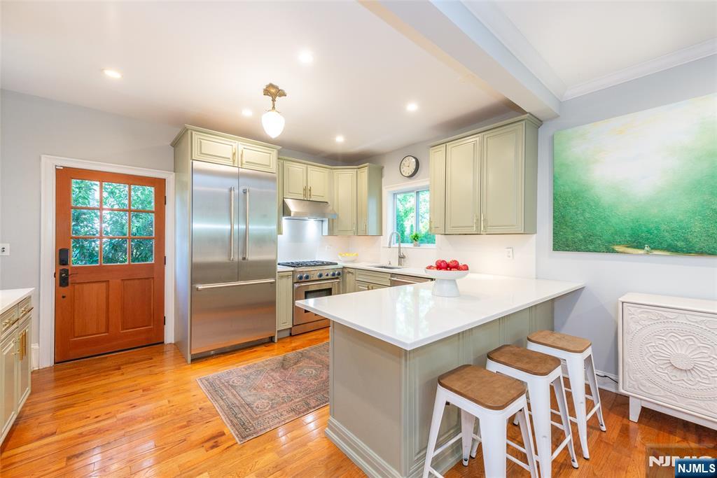 85 Evergreen Avenue Property Photo 10