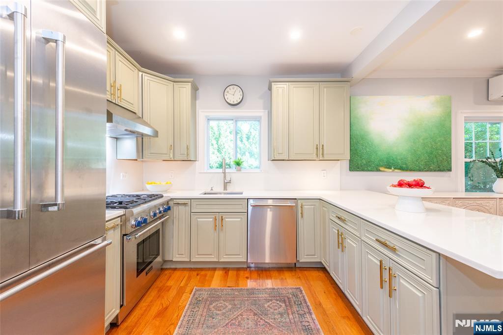 85 Evergreen Avenue Property Photo 11