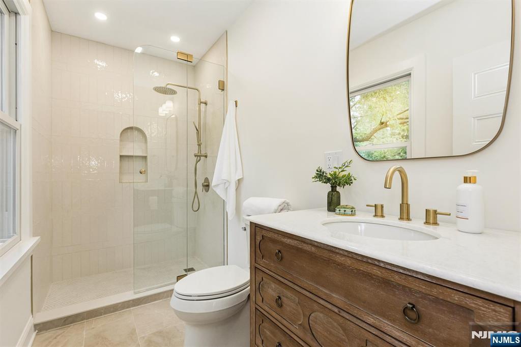 26 Appleton Place Property Photo 34