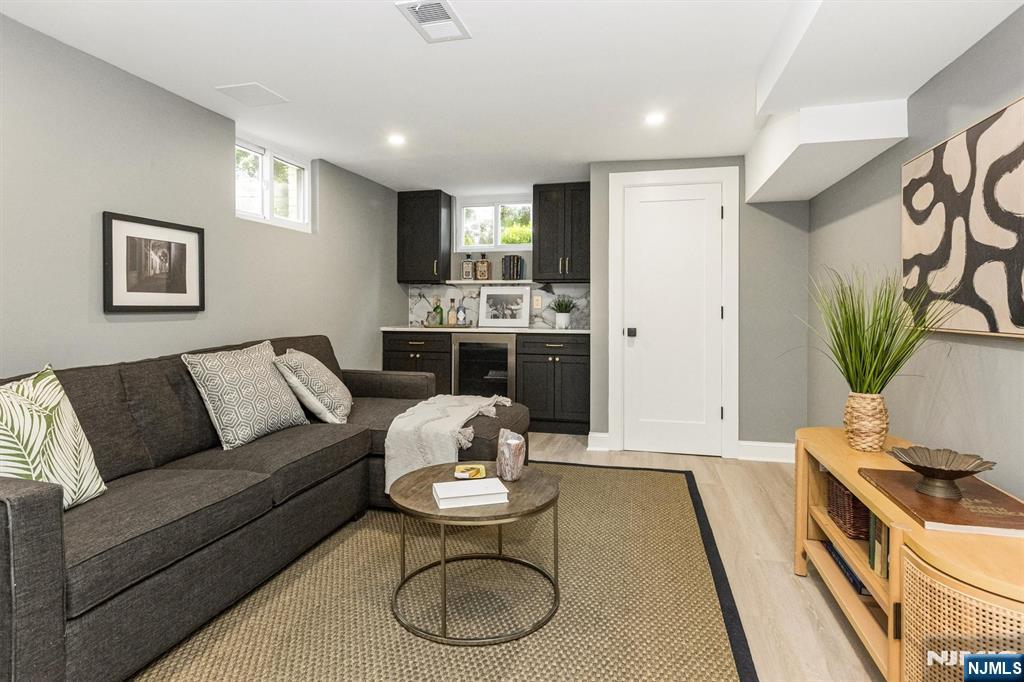 26 Appleton Place Property Photo 45