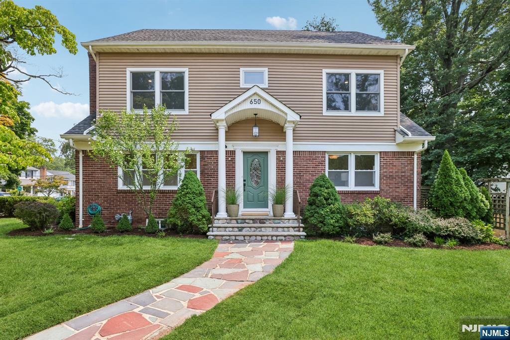 650 Ridgewood Road Property Photo 1