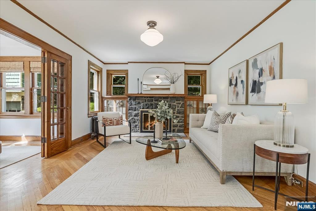 52 Warfield Street Property Photo 7