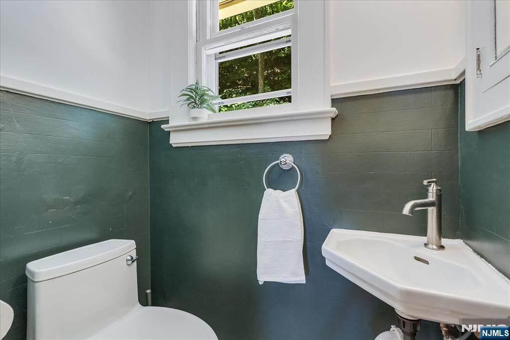 52 Warfield Street Property Photo 20