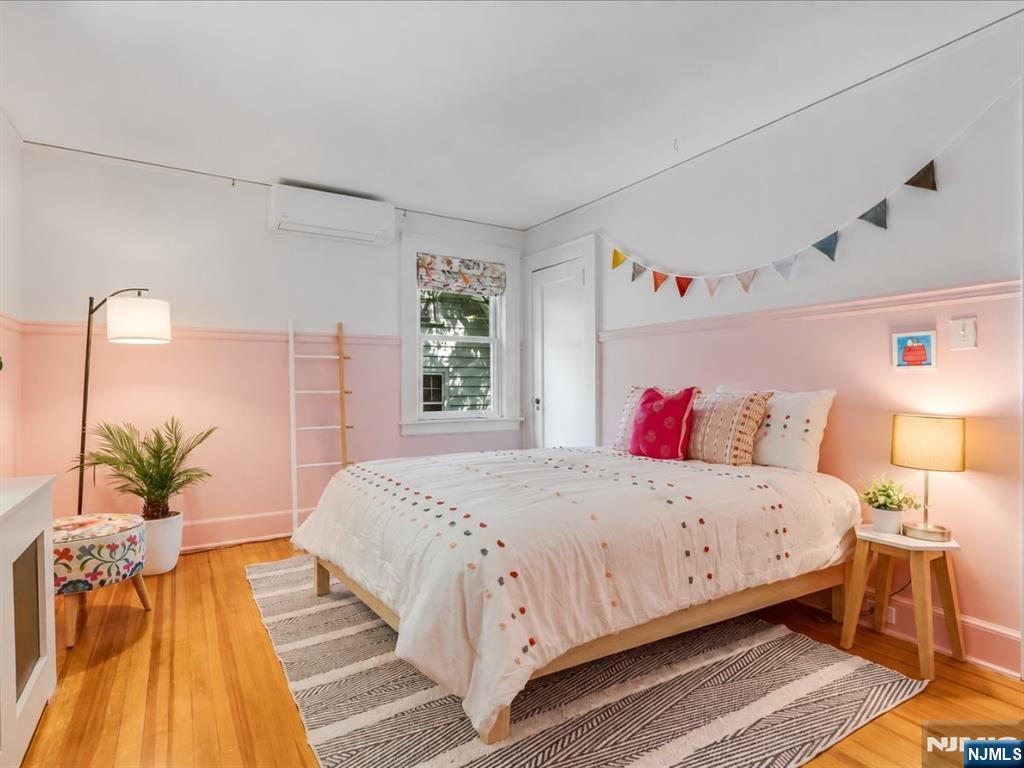 52 Warfield Street Property Photo 25