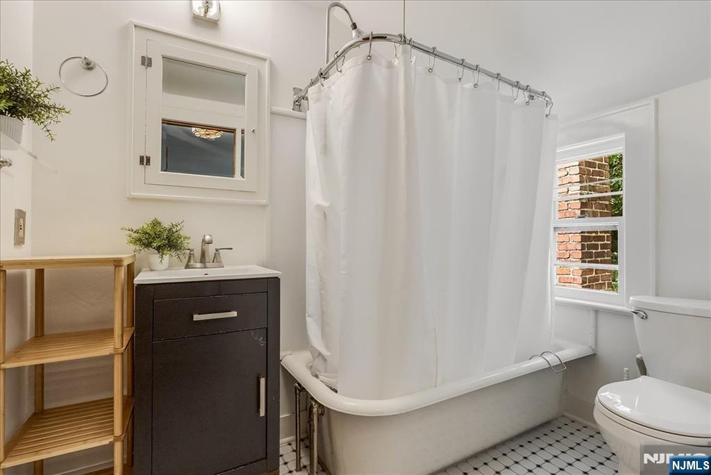52 Warfield Street Property Photo 31