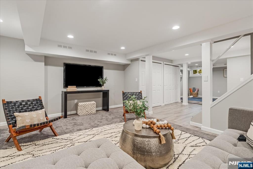 52 Warfield Street Property Photo 33