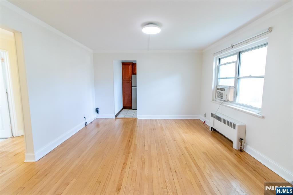 370 Esplanade 21 Property Photo 2