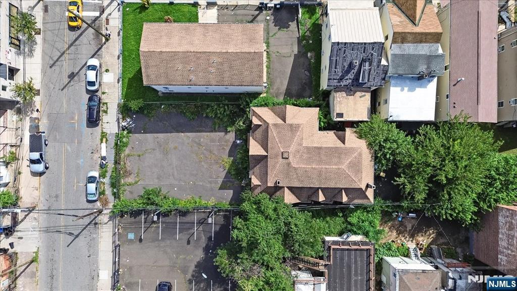 168-170 Carroll Street Property Photo 4