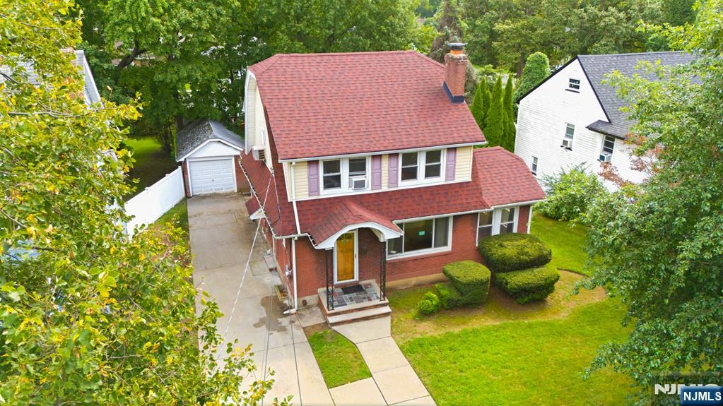 1481 Endicott Terrace Property Photo 3