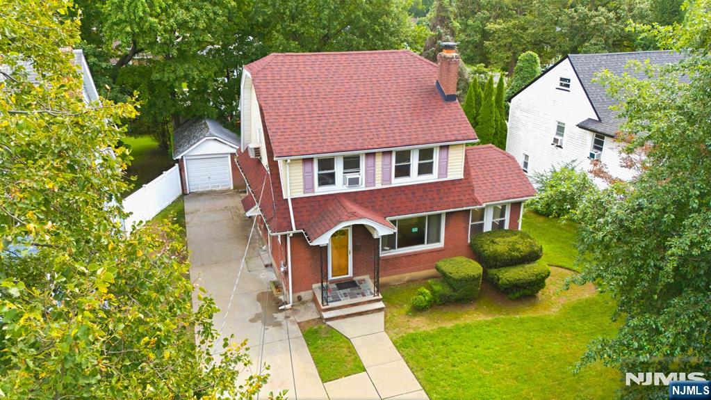 1481 Endicott Terrace Property Photo 3