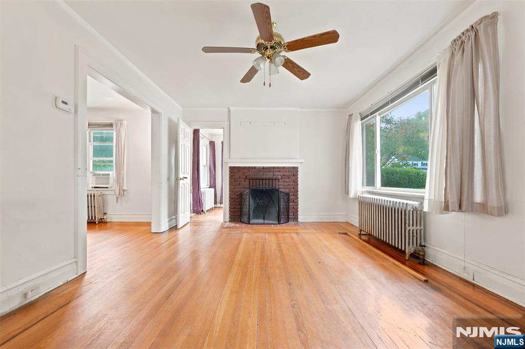 1481 Endicott Terrace Property Photo 4