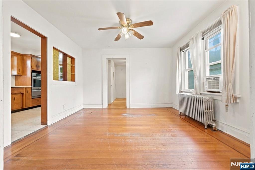 1481 Endicott Terrace Property Photo 6