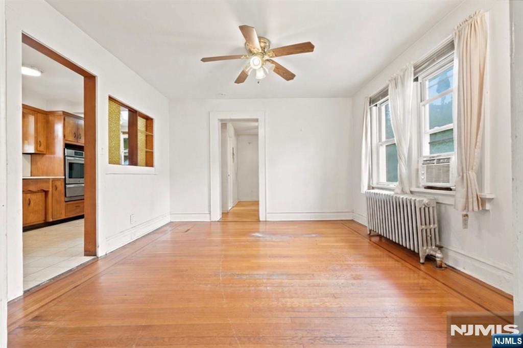 1481 Endicott Terrace Property Photo 6