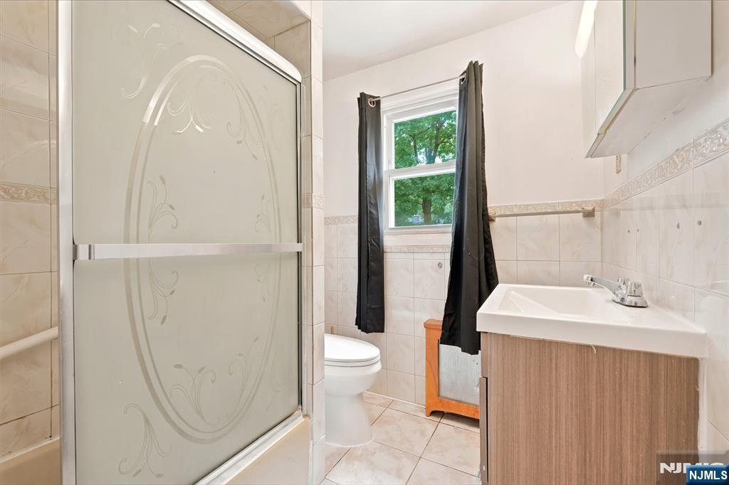 1481 Endicott Terrace Property Photo 17