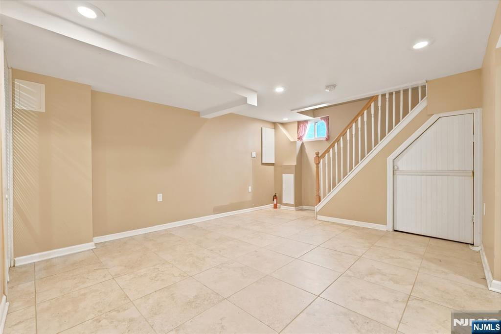 1481 Endicott Terrace Property Photo 21