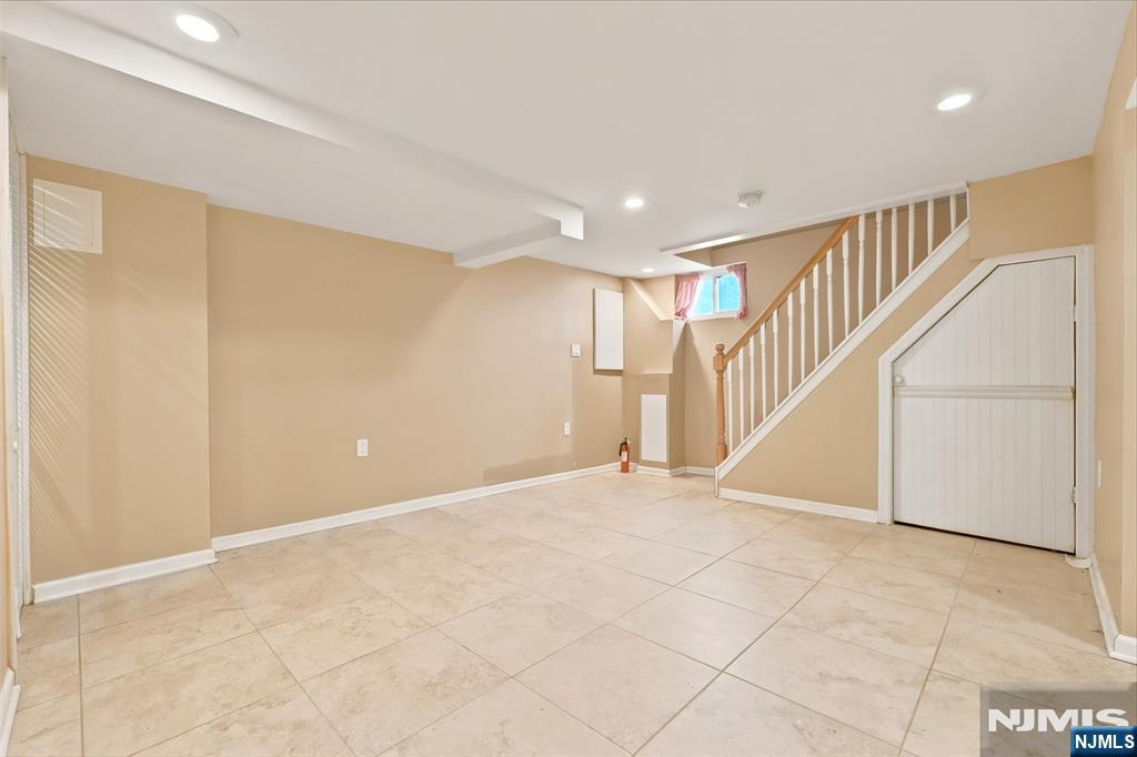 1481 Endicott Terrace Property Photo 21