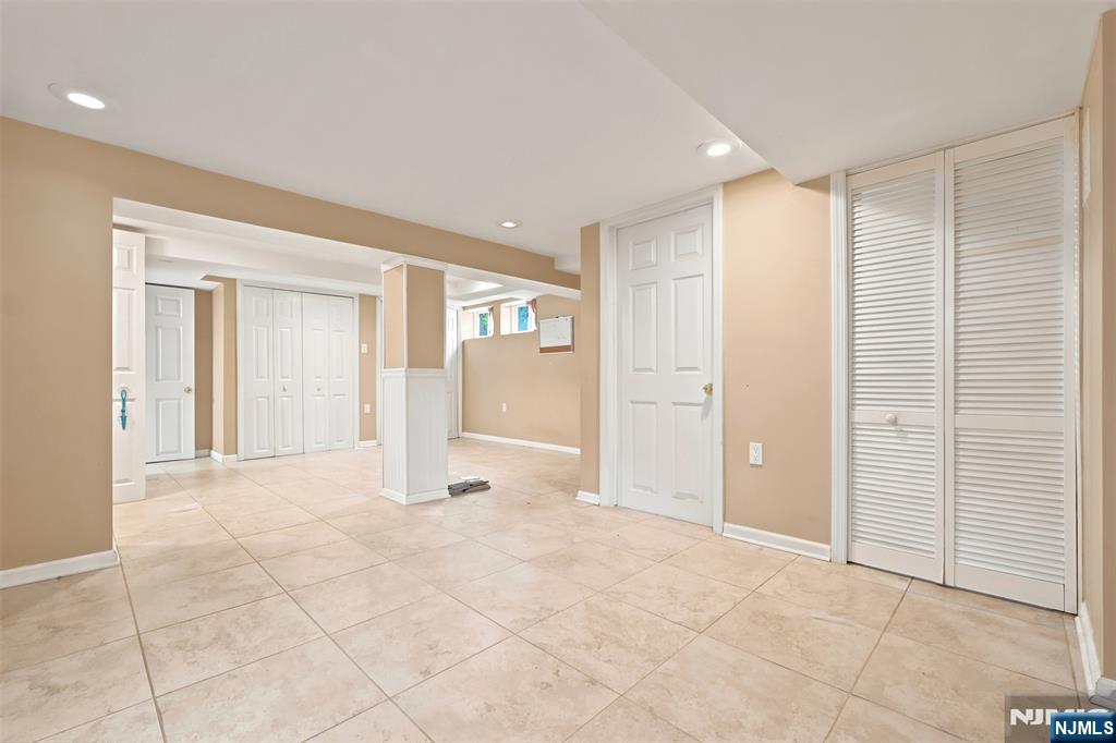 1481 Endicott Terrace Property Photo 22