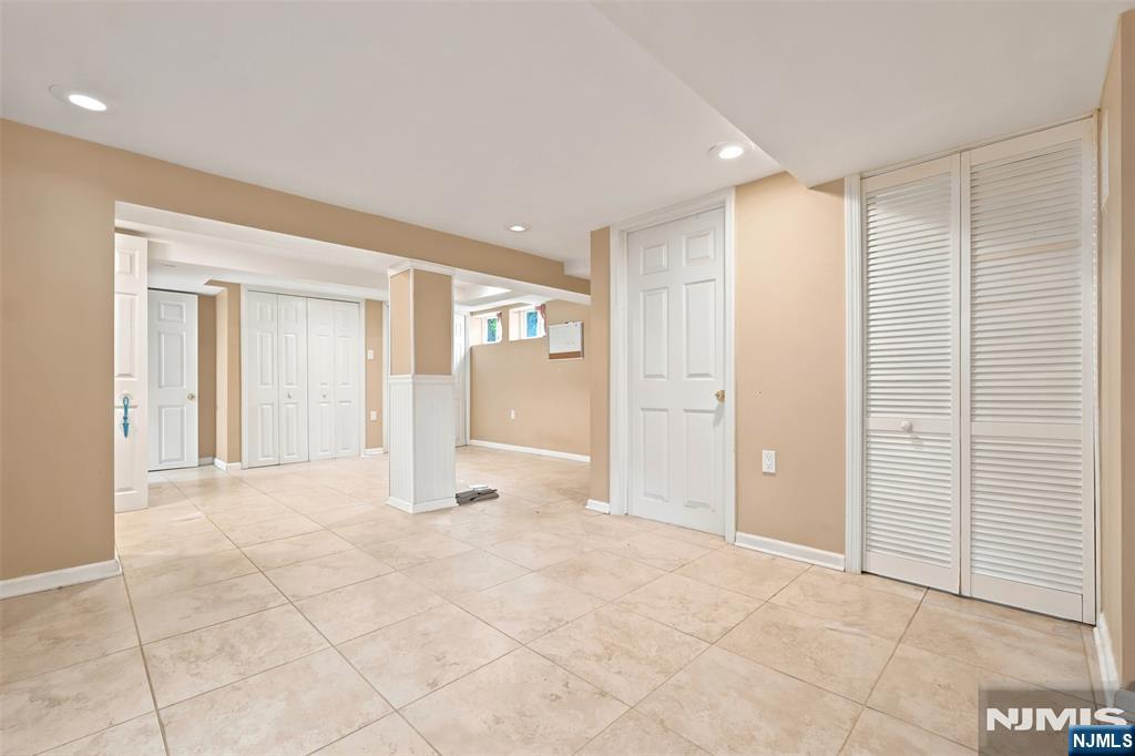 1481 Endicott Terrace Property Photo 22