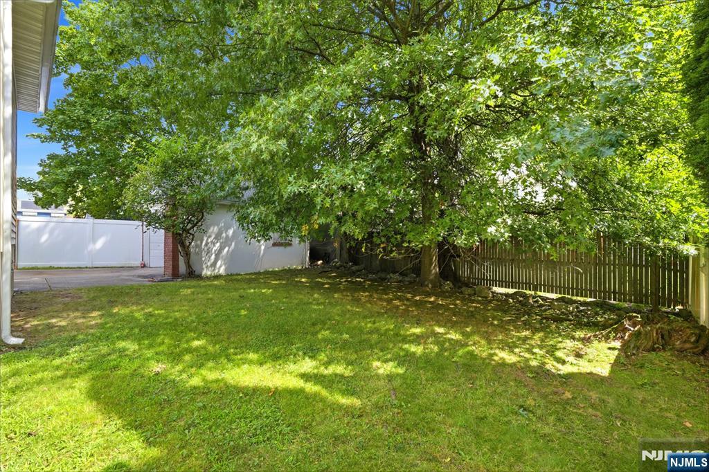 1481 Endicott Terrace Property Photo 24