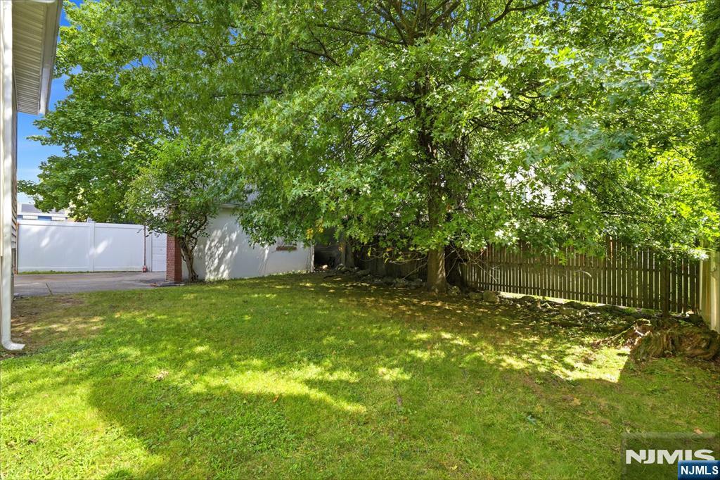 1481 Endicott Terrace Property Photo 24