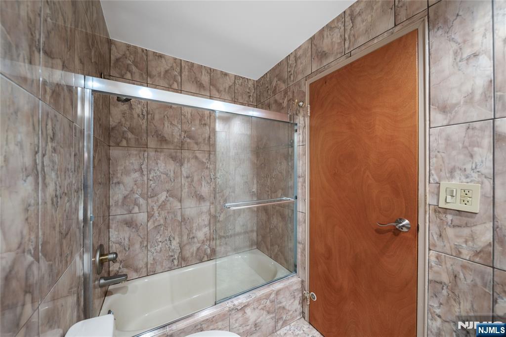 200 Winston Drive 718 Property Photo 23