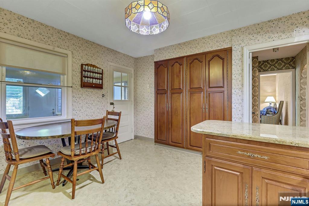 979 River Road Property Photo 10