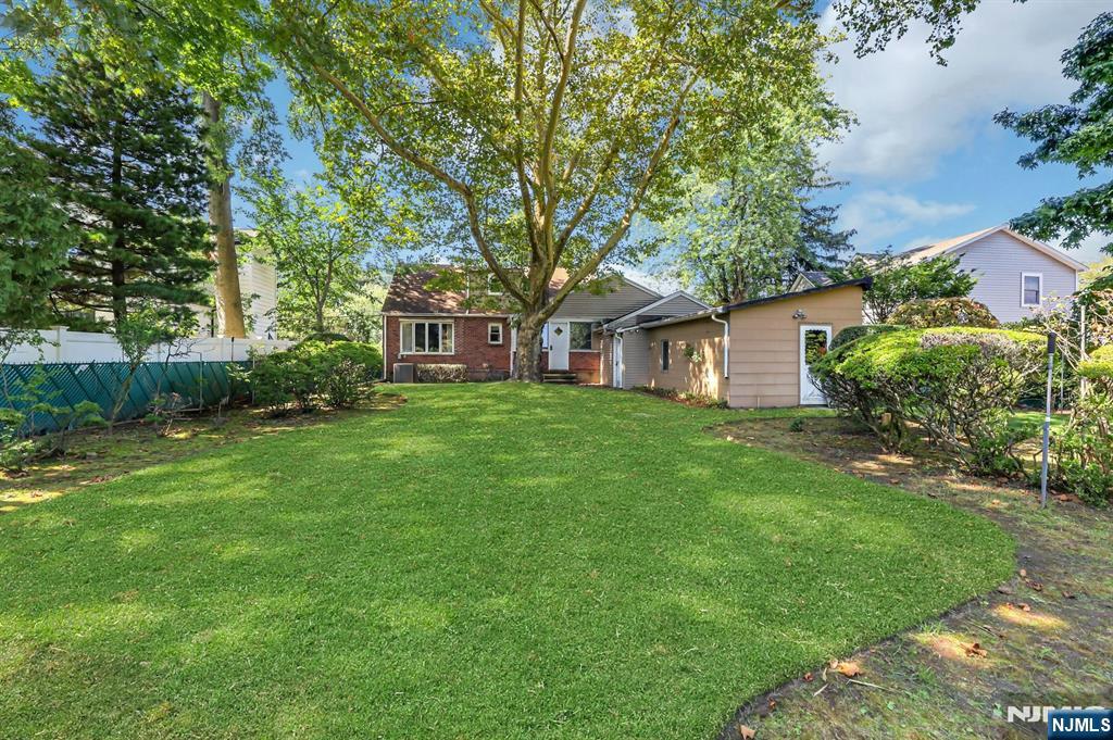 979 River Road Property Photo 22