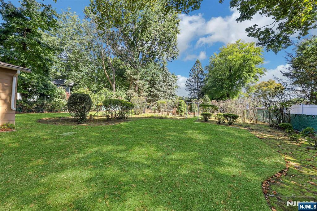 979 River Road Property Photo 23