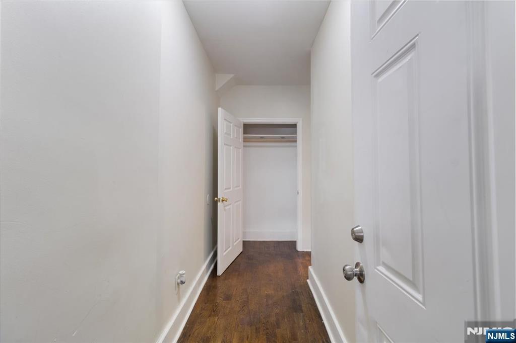 422 Jelliff Avenue Property Photo 4