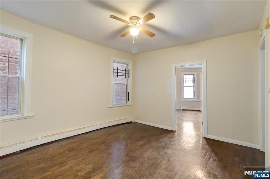 422 Jelliff Avenue Property Photo 6