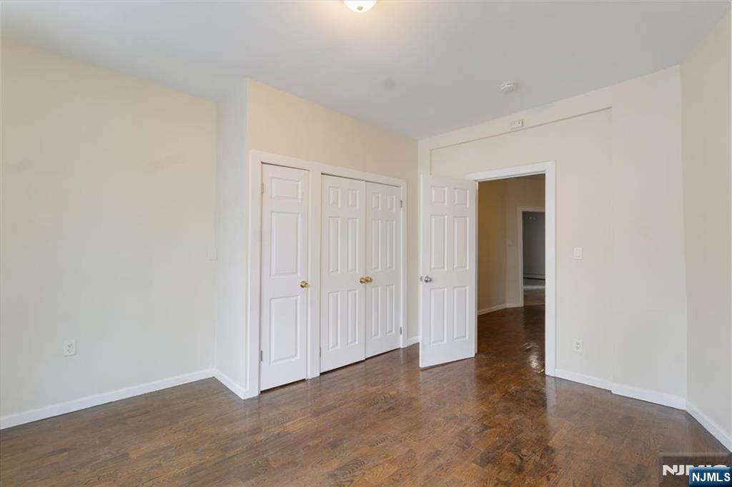 422 Jelliff Avenue Property Photo 8