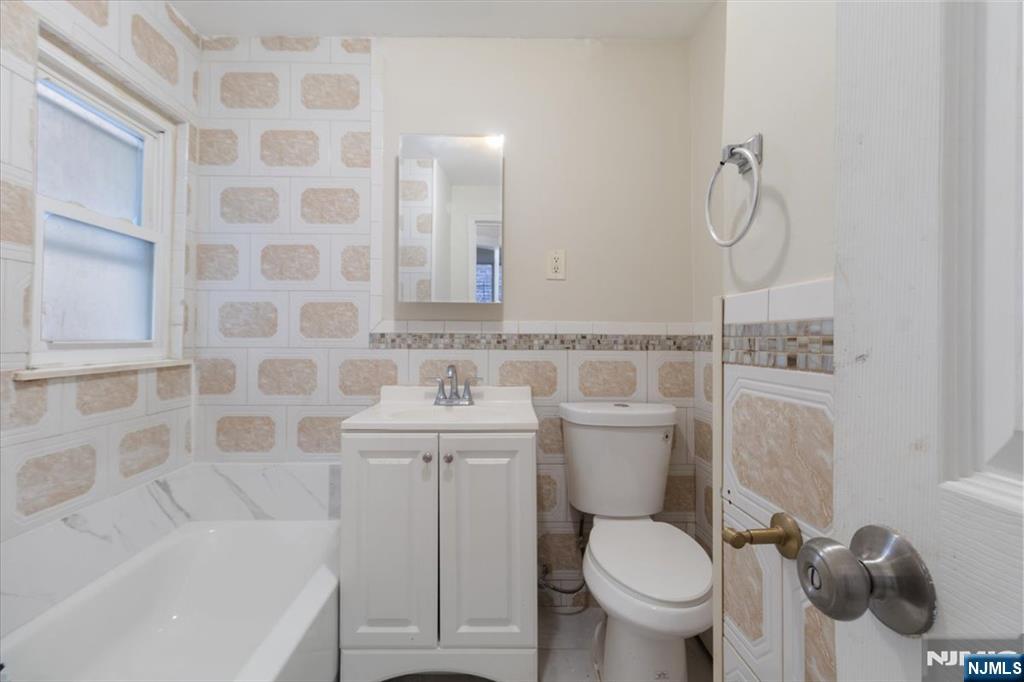 422 Jelliff Avenue Property Photo 17