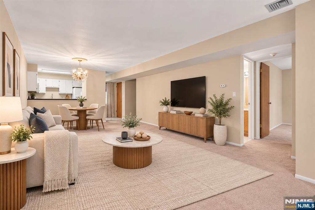 19 Plauderville Avenue 208 Property Photo 3