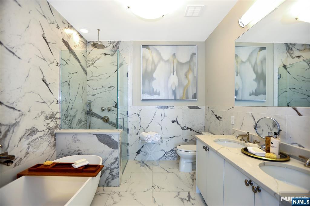 3 Somerset Lane 113 Property Photo 12
