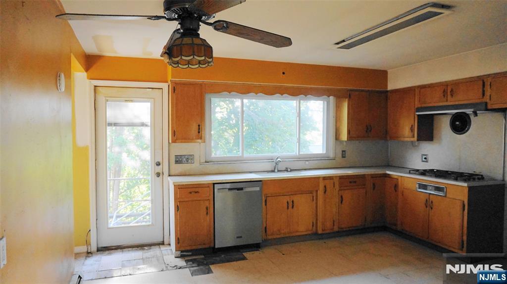 8 S Mountain Way Property Photo 11