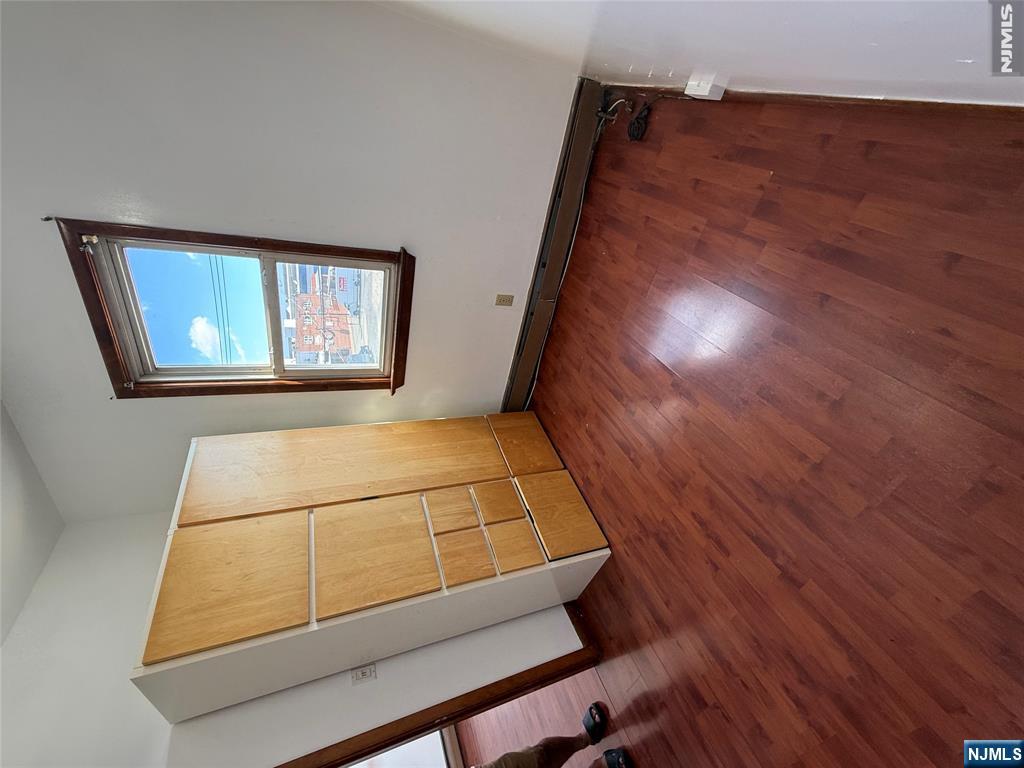 207 Manor Avenue 2 Property Photo 8
