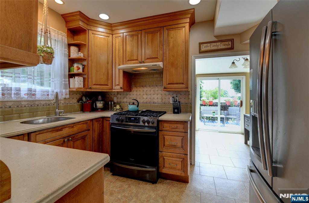 311 Highland Street Property Photo 8